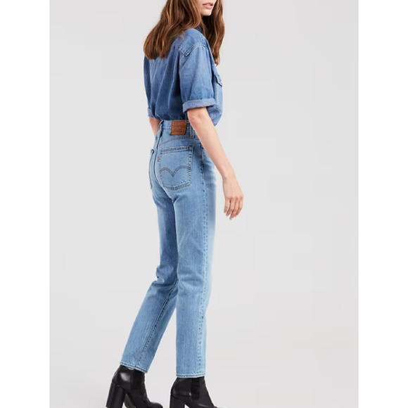 Levi’s Wedgie Icon Ankle Jeans High Rise Button Fly in Bright Side Light Wash - Picture 4 of 12